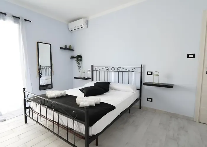 Apartament Tina's House Near Metro A Rzym